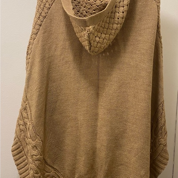 Vintage Suzy Shier Wool Poncho - Picture 2 of 8